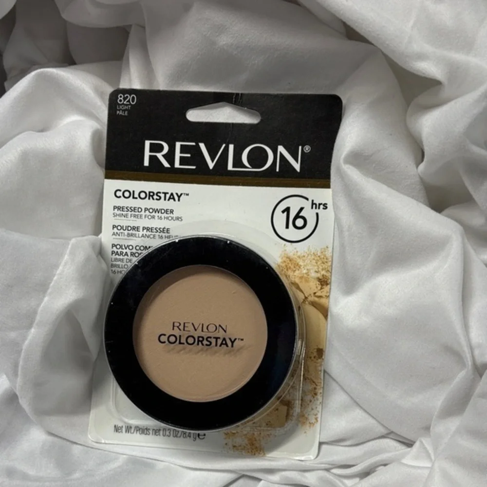 Revlon ColorStay 16 hour Pressed Powder 820 light pale shine free concealer